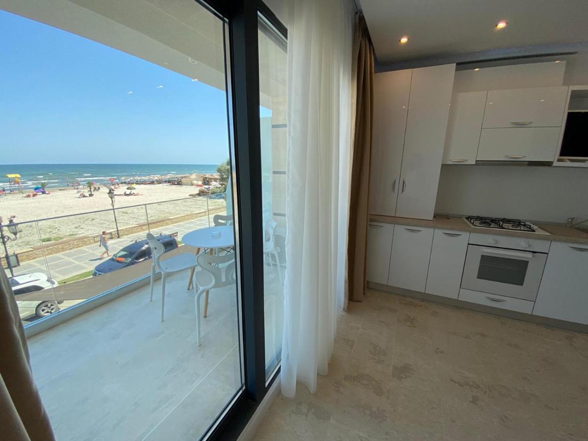 Apartament Ella Front View Navodari Exterior photo